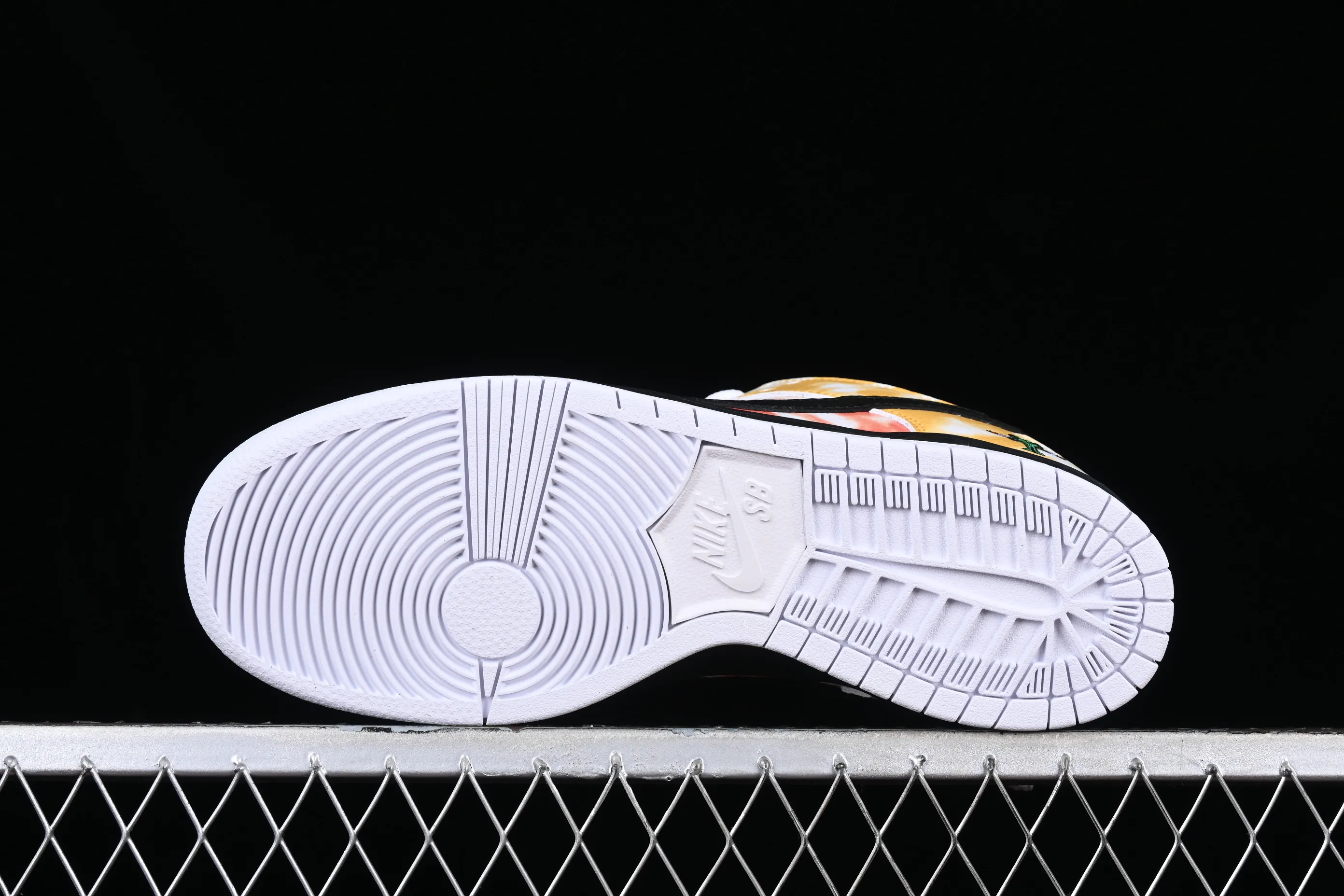All categories Nk SB Dunk series Nk SB Dunk Low low-top sneakers Nk SB Dunk Low "Raygun" alien embroidery SB smashed backboard fashion casual sneakers BQ6832-001